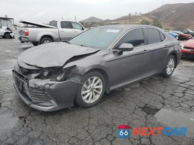 2022 TOYOTA CAMRY LE 4T1C11BKXNU050110 - główne zdjęcie licytacji z USA - miniatura