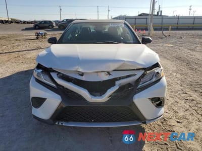 Piąte zdjęcie samochodu w środku: 2020 TOYOTA CAMRY XSE VIN:4T1K61AK3LU302680 - miniatura