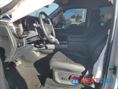 Zdjęcie 7 z 13 samochodu: 2025 FORD F250 SUPER DUTY VIN:1FT8W2BT0SEE02501 - miniatura