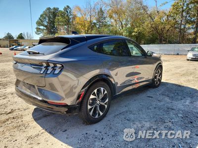 Trzecie zdjęcie samochodu z tyłu: 2021 FORD MUSTANG MACH-E PREMIUM VIN:3FMTK3R7XMMA24023 - miniatura