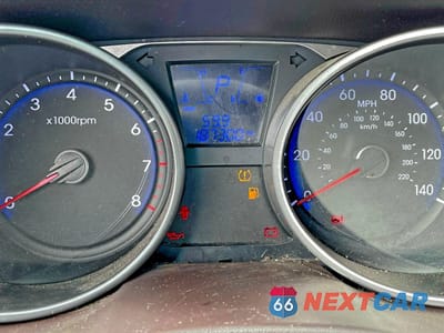 Zdjęcie 8 z 11 samochodu: 2015 HYUNDAI TUCSON LIMITED VIN:KM8JU3AG7FU092680 - miniatura