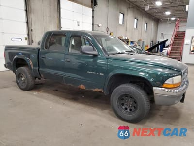 Czwarte zdjęcie samochodu z boku: 2002 DODGE DAKOTA QUAD SLT VIN:1B7HG48N52S661939 - miniatura
