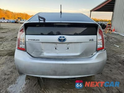 Zdjęcie 6 z 12 samochodu: 2014 TOYOTA PRIUS TWO VIN:JTDKN3DU7E0390532 - miniatura