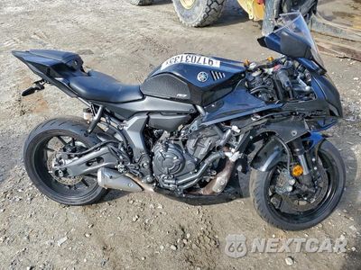 2025 YAMAHA YZFR7 JYARM38E8SA018056 - główne zdjęcie licytacji z USA - miniatura