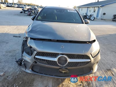 Piąte zdjęcie samochodu w środku: 2019 MERCEDES-BENZ A 220 VIN:WDD3G4EB8KW014583 - miniatura