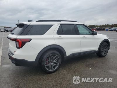 Trzecie zdjęcie samochodu z tyłu: 2025 FORD EXPLORER ST VIN:1FMWK8GCXSGA88841 - miniatura