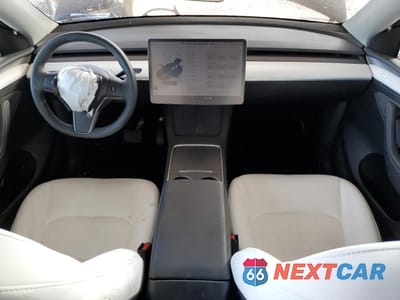 Zdjęcie 8 z 12 samochodu: 2024 TESLA MODEL Y VIN:7SAYGDED0RF114874 - miniatura