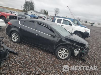 Czwarte zdjęcie samochodu z boku: 2017 KIA FORTE LX VIN:3KPFL4A75HE022907 - miniatura