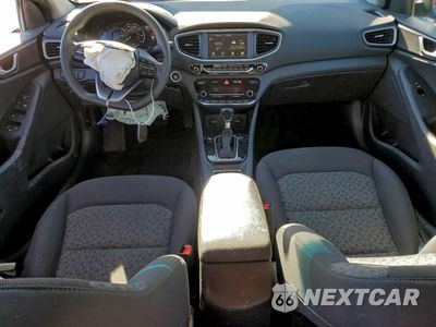 Zdjęcie 8 z 15 samochodu: 2019 HYUNDAI IONIQ BLUE VIN:KMHC65LC5KU113612 - miniatura