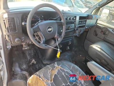 Zdjęcie 8 z 12 samochodu: 2012 CHEVROLET EXPRESS G1500 VIN:1GCSGAFX8C1154419 - miniatura