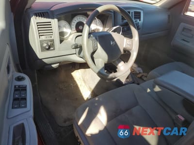 Zdjęcie 8 z 13 samochodu: 2006 DODGE DAKOTA QUAD SLT VIN:1D7HE48N66S588307 - miniatura