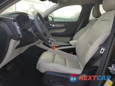 Zdjęcie 7 z 12 samochodu: 2023 VOLVO XC40 PLUS VIN:YV4L12UN1P2913003 - miniatura