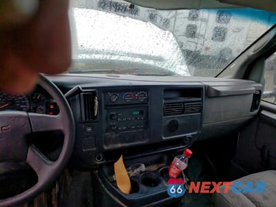 Zdjęcie 8 z 13 samochodu: 2004 GMC SAVANA CUTAWAY G3500 VIN:1GDGG31V741901769 - miniatura