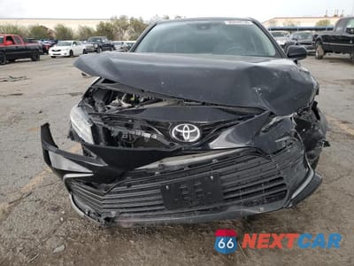 Piąte zdjęcie samochodu w środku: 2022 TOYOTA CAMRY LE VIN:4T1C11AK6NU003738 - miniatura