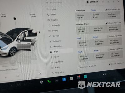 Zdjęcie 9 z 15 samochodu: 2024 TESLA MODEL Y VIN:7SAYGDEE2RF071311 - miniatura