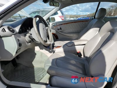 Zdjęcie 7 z 12 samochodu: 2004 MERCEDES-BENZ CLK 320C VIN:WDBTJ65J64F106288 - miniatura