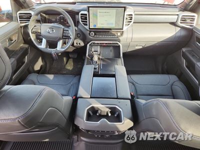Zdjęcie 8 z 13 samochodu: 2025 TOYOTA TUNDRA CREWMAX PLATINUM VIN:5TFNC5DB5SX109344 - miniatura