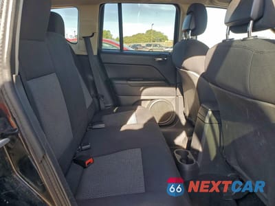 Zdjęcie 11 z 15 samochodu: 2010 JEEP COMPASS SPORT VIN:1J4NF1FB7AD675044 - miniatura