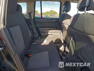 Zdjęcie 11 z 15 samochodu: 2010 JEEP COMPASS SPORT VIN:1J4NF1FB7AD675044 - miniatura