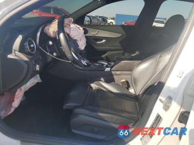 Zdjęcie 7 z 12 samochodu: 2016 MERCEDES-BENZ C 300 VIN:55SWF4JBXGU132287 - miniatura