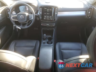 Zdjęcie 8 z 17 samochodu: 2021 VOLVO XC40 T5 MOMENTUM VIN:YV4162UK4M2486524 - miniatura