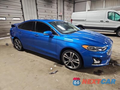 Czwarte zdjęcie samochodu z boku: 2020 FORD FUSION TITANIUM VIN:3FA6P0D92LR130497 - miniatura