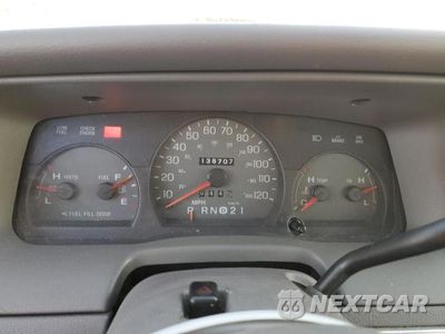 Zdjęcie 9 z 12 samochodu: 2001 MERCURY GRAND MARQUIS LS VIN:2MEFM75W31X705185 - miniatura