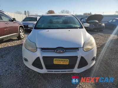 Piąte zdjęcie samochodu w środku: 2012 FORD FOCUS SE VIN:1FAHP3F25CL156570 - miniatura