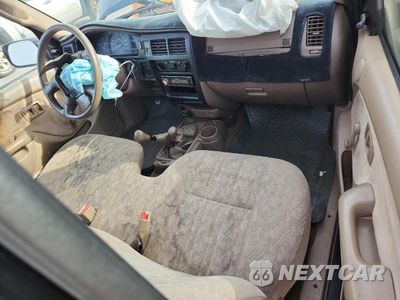 Zdjęcie 8 z 11 samochodu: 2002 TOYOTA TACOMA VIN:5TEPM62N72Z015368 - miniatura