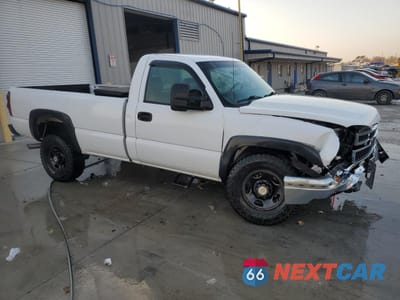 Czwarte zdjęcie samochodu z boku: 2003 CHEVROLET SILVERADO C2500 HEAVY DUTY VIN:1GCHC24U93E288109 - miniatura