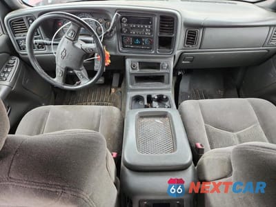Zdjęcie 8 z 12 samochodu: 2005 CHEVROLET SILVERADO K1500 VIN:2GCEK13T451217025 - miniatura