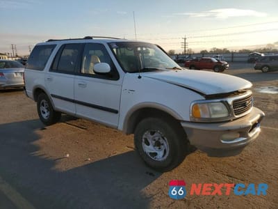 Czwarte zdjęcie samochodu z boku: 1998 FORD EXPEDITION VIN:1FMRU17L0WLB95067 - miniatura
