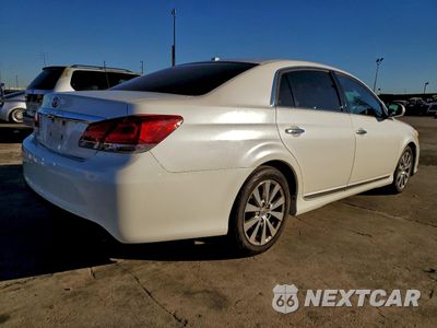 Trzecie zdjęcie samochodu z tyłu: 2011 TOYOTA AVALON BASE VIN:4T1BK3DB1BU427713 - miniatura