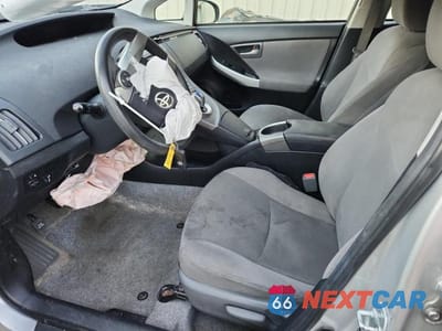 Zdjęcie 7 z 12 samochodu: 2014 TOYOTA PRIUS TWO VIN:JTDKN3DU7E0390532 - miniatura