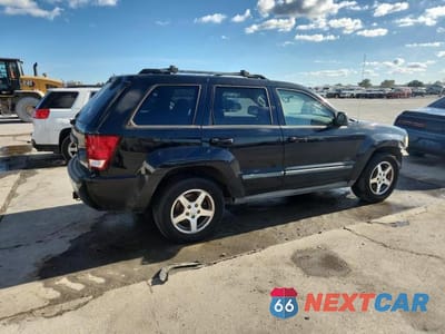 Trzecie zdjęcie samochodu z tyłu: 2007 JEEP GRAND CHEROKEE LAREDO VIN:1J8GR48K97C630067 - miniatura