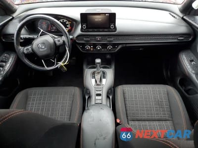 Zdjęcie 8 z 12 samochodu: 2025 HONDA HR-V SPORT VIN:3CZRZ1H50SM715972 - miniatura