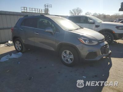 Czwarte zdjęcie samochodu z boku: 2019 CHEVROLET TRAX 1LT VIN:KL7CJLSB6KB799457 - miniatura