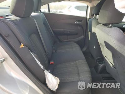 Zdjęcie 10 z 12 samochodu: 2015 CHEVROLET SONIC LT VIN:1G1JC5SH6F4220491 - miniatura