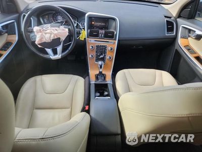 Zdjęcie 8 z 12 samochodu: 2017 VOLVO XC60 T5 INSCRIPTION VIN:YV440MRU5H2168065 - miniatura