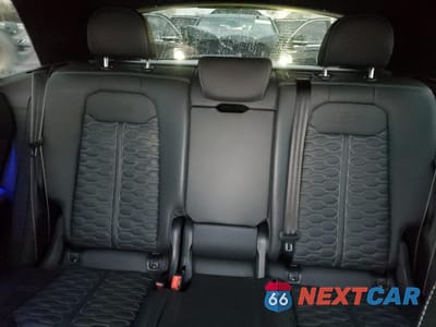 Zdjęcie 10 z 17 samochodu: 2023 AUDI RS Q8 VIN:WU1ARBF18PD033422 - miniatura