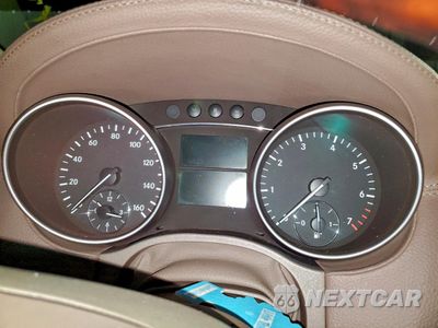 Zdjęcie 9 z 14 samochodu: 2009 MERCEDES-BENZ GL 550 4MATIC VIN:4JGBF86E59A519251 - miniatura