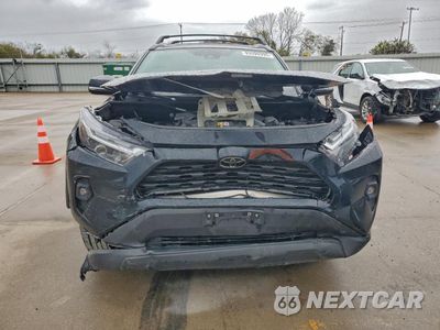 Piąte zdjęcie samochodu w środku: 2023 TOYOTA RAV4 XLE PREMIUM VIN:2T3C1RFV4PC246476 - miniatura