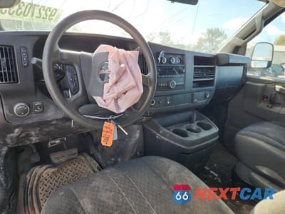 Zdjęcie 8 z 12 samochodu: 2019 GMC SAVANA DELIVERY VAN VIN:1GTW7AFGXK1236216 - miniatura