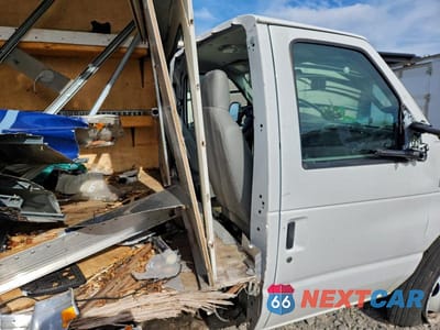 Zdjęcie 11 z 14 samochodu: 2022 FORD E350 BOX TRUCK VIN:1FDWE3FK4NDC24115 - miniatura