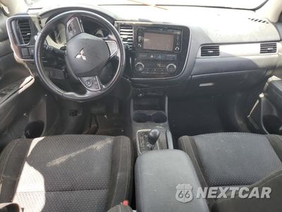 Zdjęcie 8 z 12 samochodu: 2016 MITSUBISHI OUTLANDER SE VIN:JA4AD3A35GZ052744 - miniatura