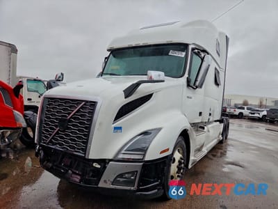 Drugie zdjęcie samochodu z przodu: 2019 VOLVO VNL SEMI TRUCK VIN:4V4NC9EH1KN208253 - miniatura