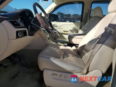 Zdjęcie 7 z 13 samochodu: 2007 CADILLAC ESCALADE ESV VIN:1GYFK66807R229492 - miniatura