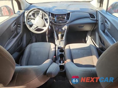 Zdjęcie 8 z 11 samochodu: 2021 CHEVROLET TRAX LS VIN:KL7CJKSB6MB315400 - miniatura
