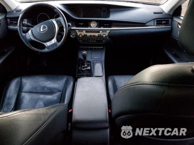 Zdjęcie 8 z 14 samochodu: 2014 LEXUS ES 350 VIN:JTHBK1GGXE2113637 - miniatura