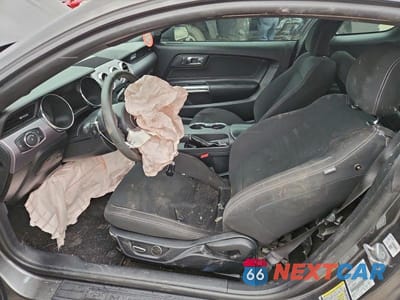 Zdjęcie 7 z 11 samochodu: 2015 FORD MUSTANG VIN:1FA6P8TH6F5424886 - miniatura